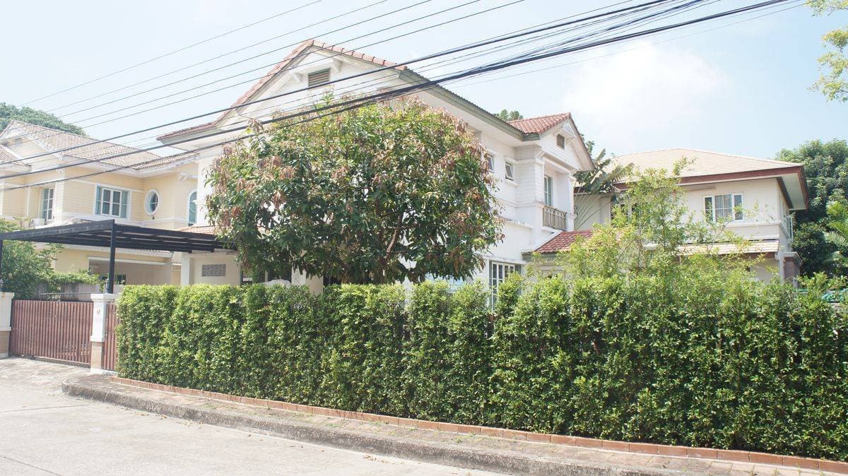 ขายด่วน บ้านเดี่ยว หมู่บ้านนันทวัน ศรีนครินทร์ 102 ตรว 210 ตรม 4 นอน 4 น้ำ 2 ชั้น จอดรถได้ 2 คัน ใกล้จุดขึ้นลงถนนวงแหวนบางนา-พระราม2