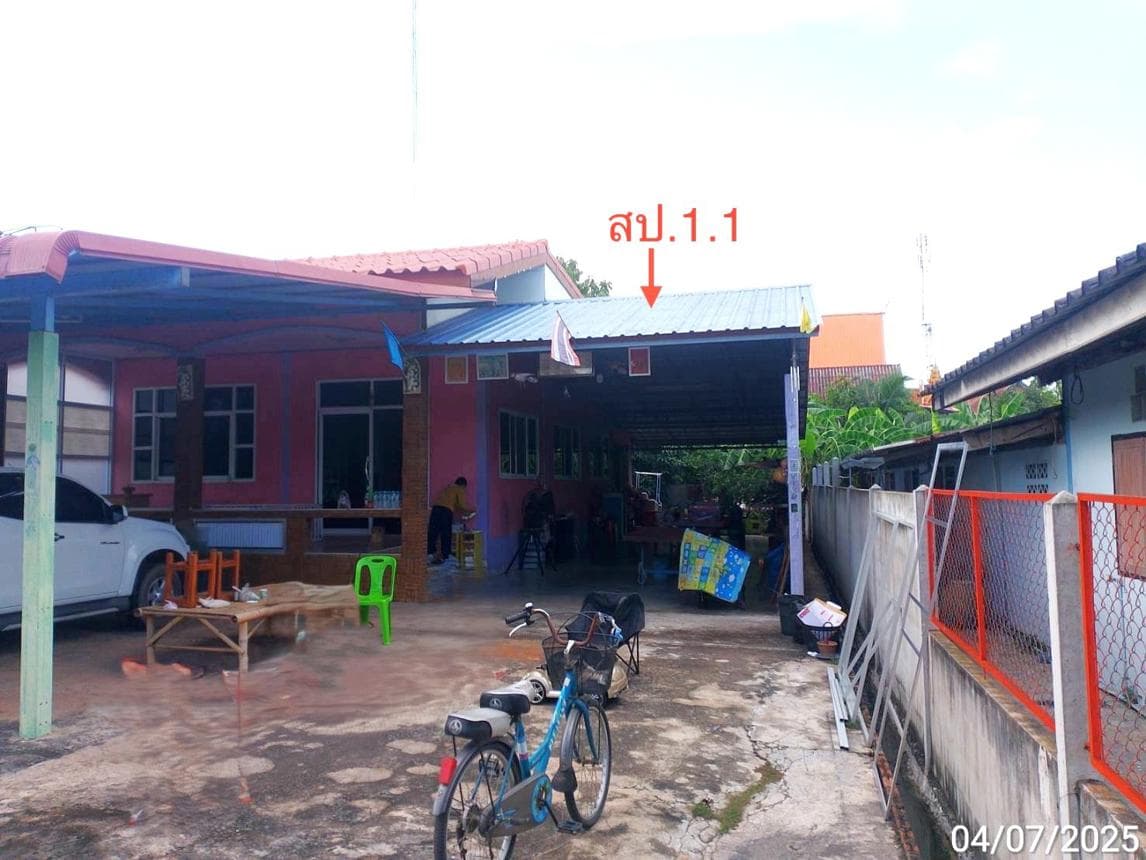 บ้านเดี่ยว คลองขลุง กำแพงเพชร 3 ห้องนอน 2 ห้องน้ำ พื้นที่กว้าง 228 ตร.ม. บนที่ดิน 62.3 ตร.ว. ราคาล้านต้นๆ