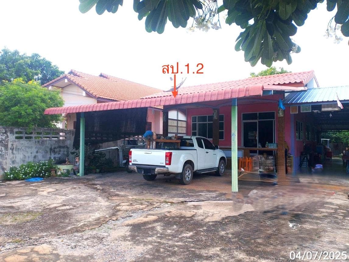 บ้านเดี่ยว คลองขลุง กำแพงเพชร 3 ห้องนอน 2 ห้องน้ำ พื้นที่กว้าง 228 ตร.ม. บนที่ดิน 62.3 ตร.ว. ราคาล้านต้นๆ