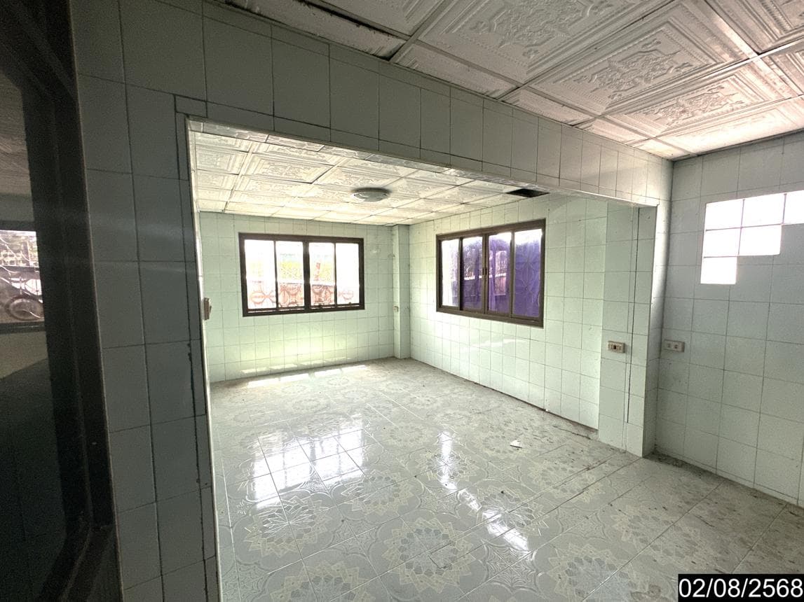 บ้านเดี่ยวหลังใหญ่ 4 ห้องนอน ทำเลท่าลาด วารินชำราบ อุบลราชธานี พื้นที่กว้างขวางตอบโจทย์ครอบครัว
