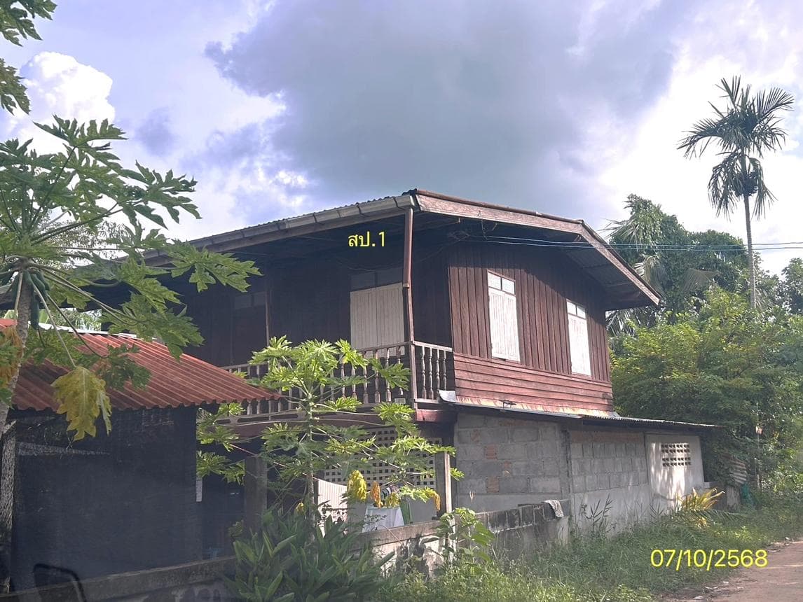 บ้านเดี่ยว ผือใหญ่ โพธิ์ศรีสุวรรณ ศรีสะเกษ 1 ห้องนอน พื้นที่ใช้สอย 142 ตร.ม. บนที่ดิน 8 ตร.ว. ทำเลสงบ เดินทางสะดวก ราคาคุ้มค่าเพียง 1.01 ล้าน