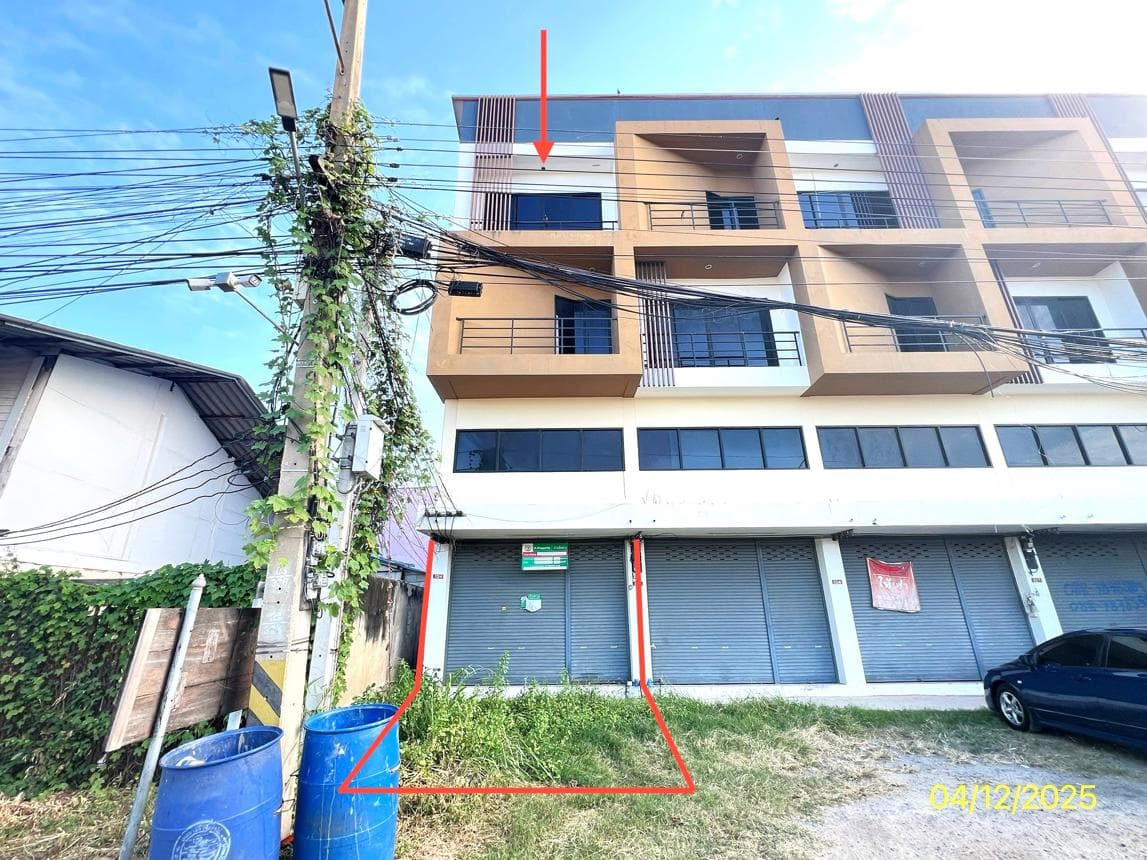 ขายอาคารพาณิชย์ ท่าไม้ ท่ามะกา กาญจนบุรี พื้นที่ใช้สอย 172 ตร.ม.