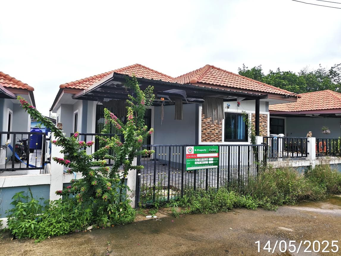 บ้านเดี่ยว แม่น้ำคู้ ปลวกแดง ระยอง 2 ห้องนอน 2 ห้องน้ำ พื้นที่ 98.7 ตร.ม. บนเนื้อที่ 42.5 ตร.ว. ทำเลดีราคาไม่ถึง 2 ล้าน