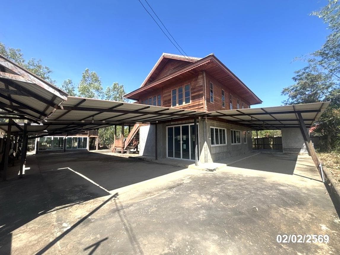 บ้านเดี่ยวหลังใหญ่ 5 ห้องนอน สไตล์บ้านพักตากอากาศ ติดถนนเลี่ยงเมืองอุบลราชธานี (ไร่น้อย)