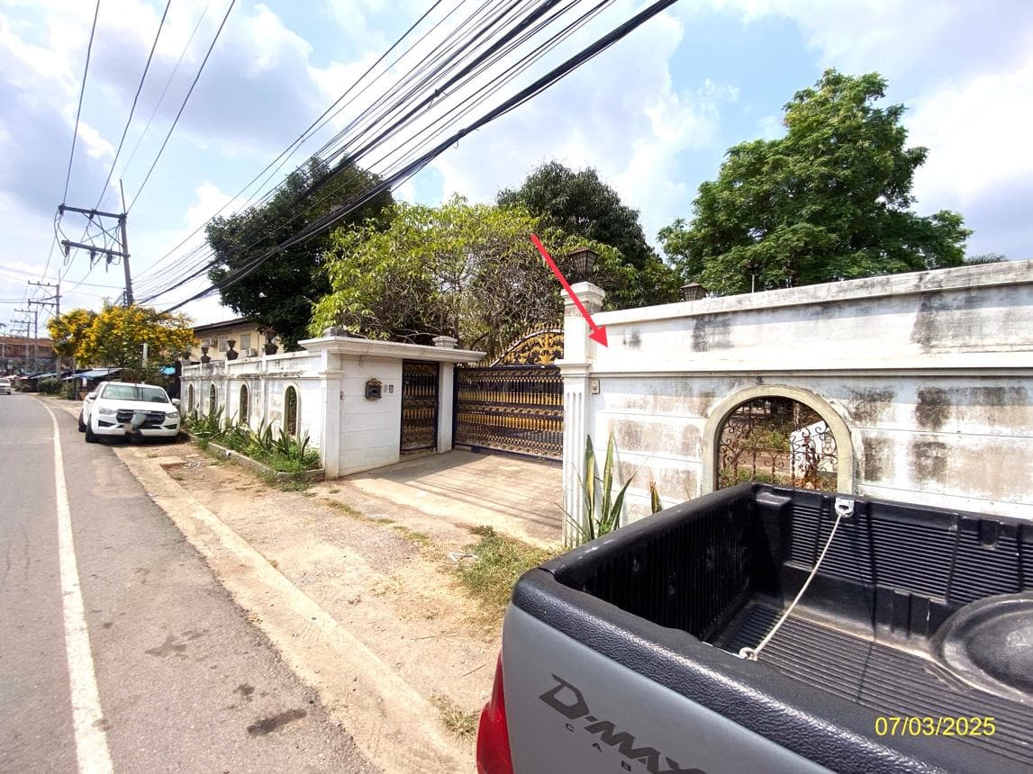 ขายบ้านเดี่ยวหลังใหญ่พิเศษ 4 ห้องนอน ทำเลดี พื้นที่ใช้สอยโอ่อ่า บรรยากาศสงบร่มรื่น อำเภอบ้านโป่ง ราชบุรี