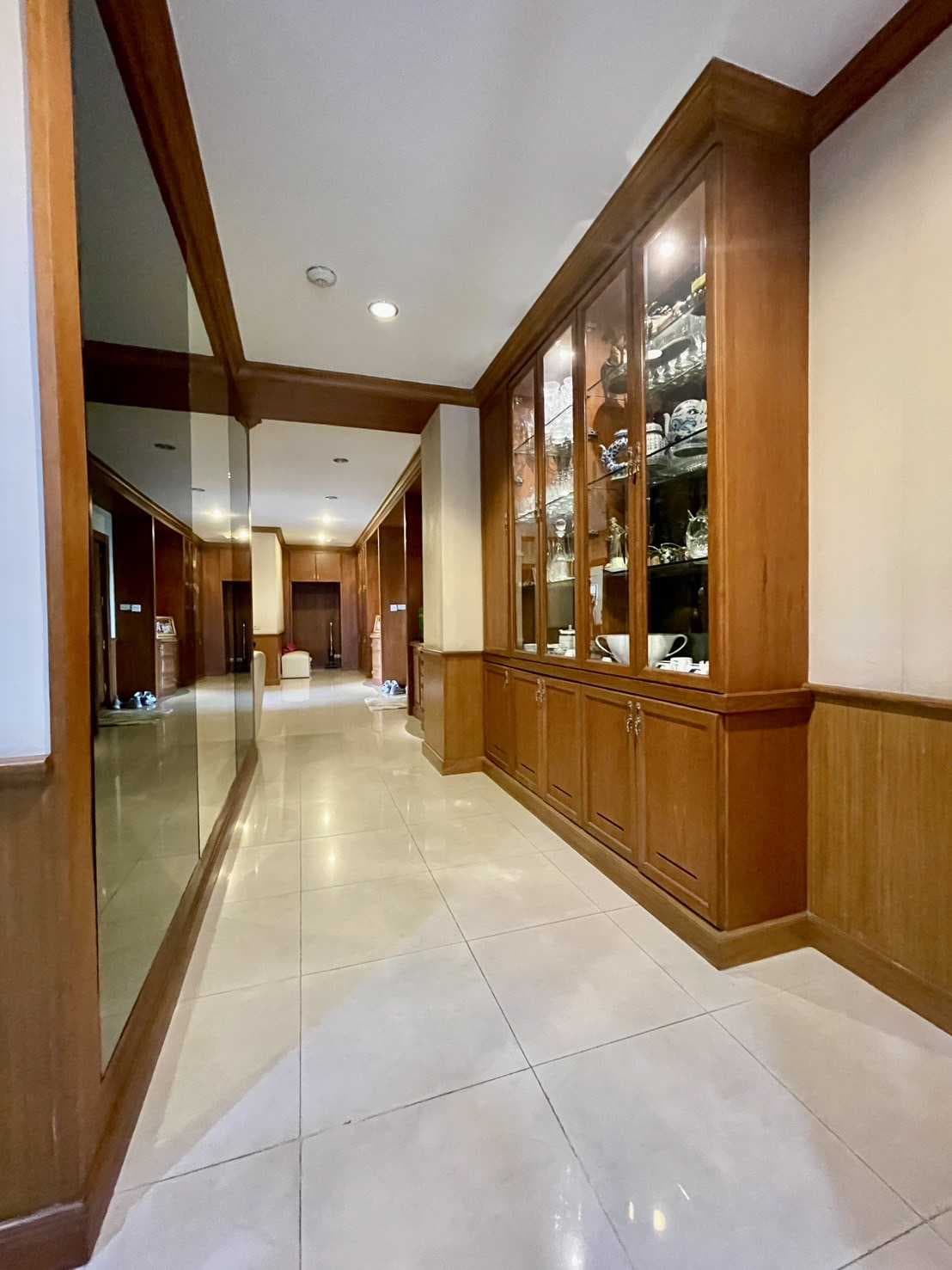 ขาย/ให้เช่าเพนเฮ้าส์ คันทรี่ คอมเพล็กซ์ บี ชั้น 17, 248 ตรม. *พร้อมพื้นที่สวนลอยฟ้าขนาดใหญ่*