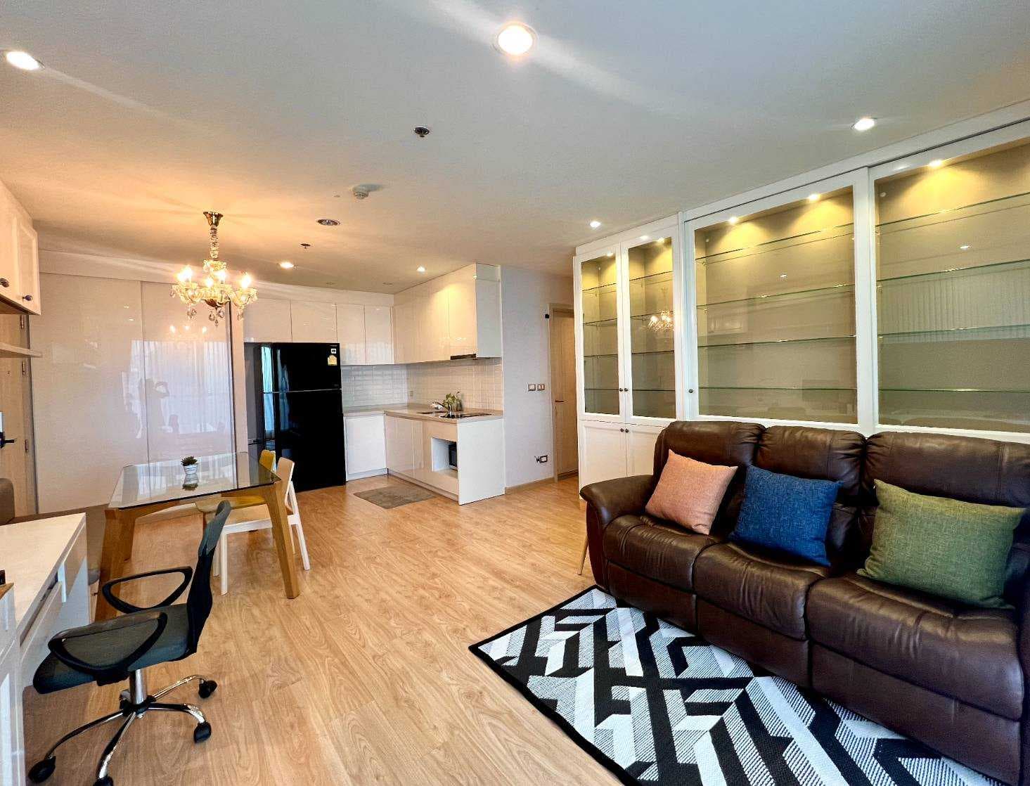 ขายคอนโด Rhythm Sukhumvit 42 (ริทึ่ม สุขุมวิท 42) High Rise 36 ชั้น 2 นอน 2 น้ำ