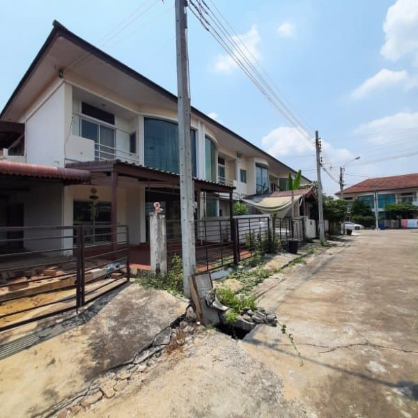 ทาวน์เฮ้าส์ บ้านราชพฤกษ์ 11 สุวรรณภูมิ-ลาดกระบัง ลาดกระบัง