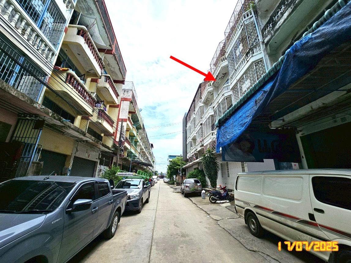 ขายอาคารพาณิชย์ขนาดใหญ่ บางขุนเทียน-บางบอน พื้นที่ใช้สอย 1,792 ตร.ม. 10 ห้องนอน ทำเลศักยภาพ เหมาะทำหอพักหรืออาคารสำนักงาน
