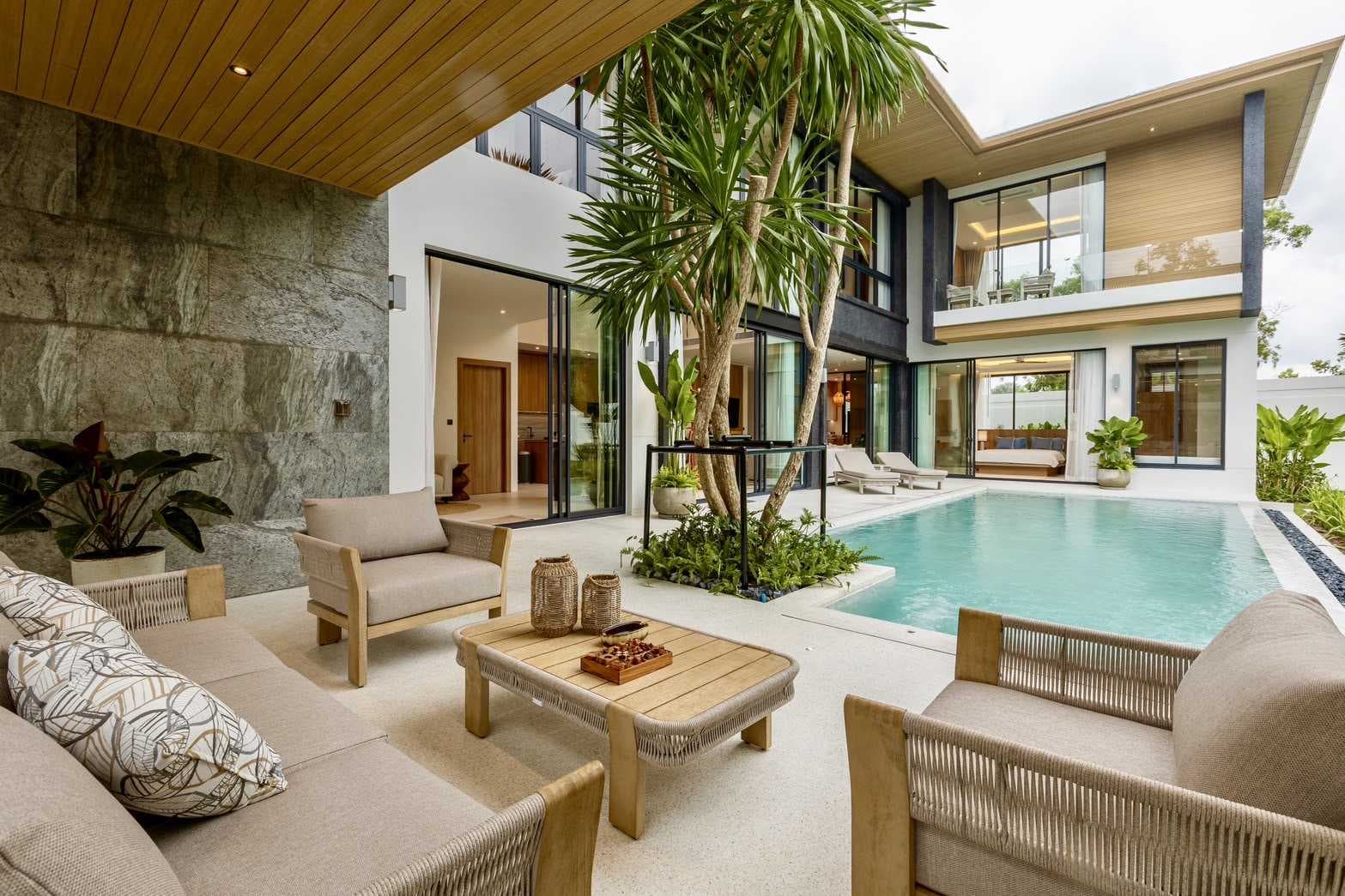 Luxury Pool Villas in Chalong Bay