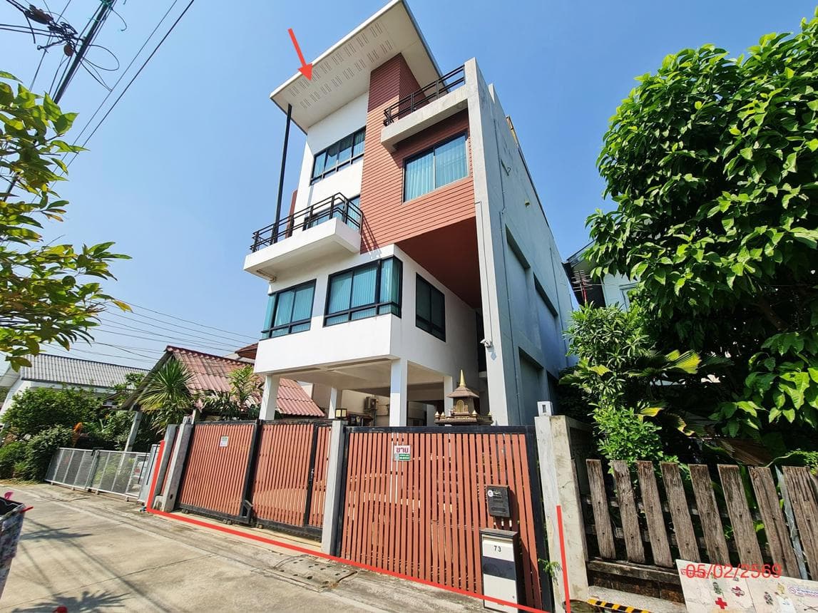 ขายบ้านเดี่ยว บางกระสอ เมืองนนทบุรี พื้นที่ใช้สอย 399.33 ตร.ม. ทำเลทองใกล้รถไฟฟ้าสายสีม่วงและ Central Rattanathibet