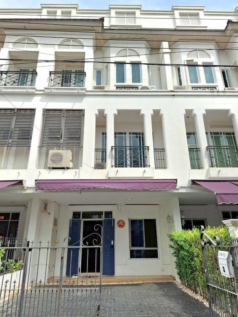 ขาย ทาวน์โฮม 3 ชั้นพร้อมผู้เช่า Leon Sukhumvit 62 ลีออง สุขุมวิท 62 25 ตร.ว. 218 ตร.ม.