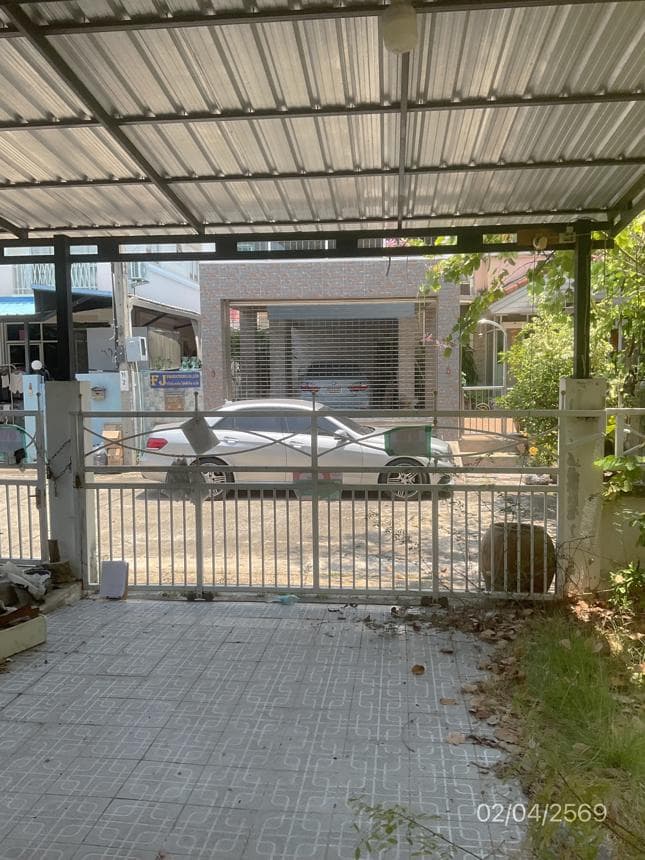 บ้านเดี่ยว กัลปพฤกษ์ รีเจ้นท์ บางนา-เทพารักษ์ บางปลา บางพลี สมุทรปราการ 3 ห้องนอน 2 ห้องน้ำ พื้นที่ 216 ตร.ม. บนที่ดิน 75.2 ตร.ว. หลังใหญ่ พื้นที่เยอะ ราคาคุ้มค่าเพียง 4.3 ล้าน