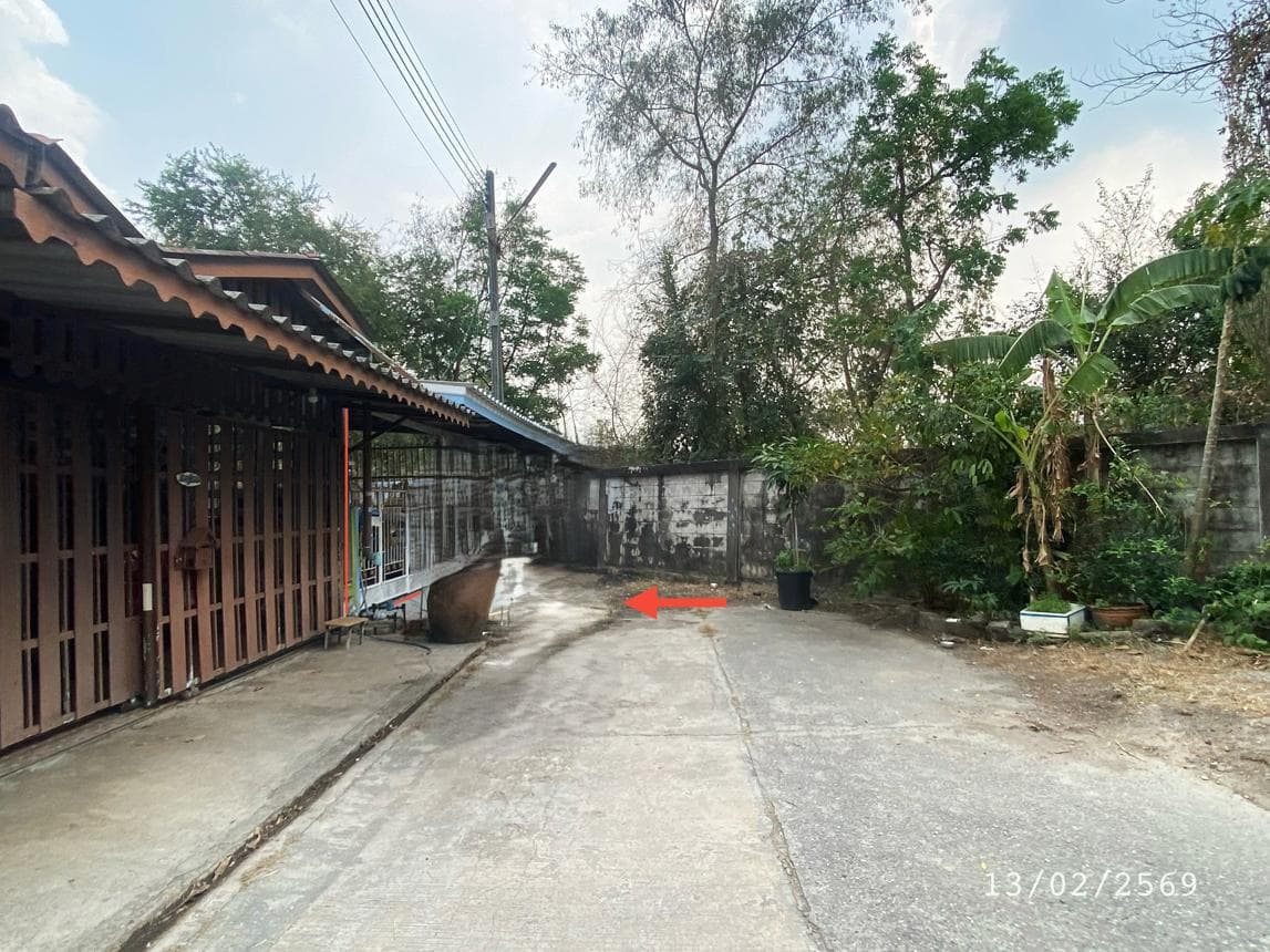 ขายทาวน์เฮ้าส์ บุปผชาติการ์เด้นท์วิลล์ (Bupphachat Garden Ville) พานทอง-ชลบุรี 2 ห้องนอน พื้นที่กว้าง 27 ตร.ว. ทำเลดีใกล้นิคมอมตะซิตี้