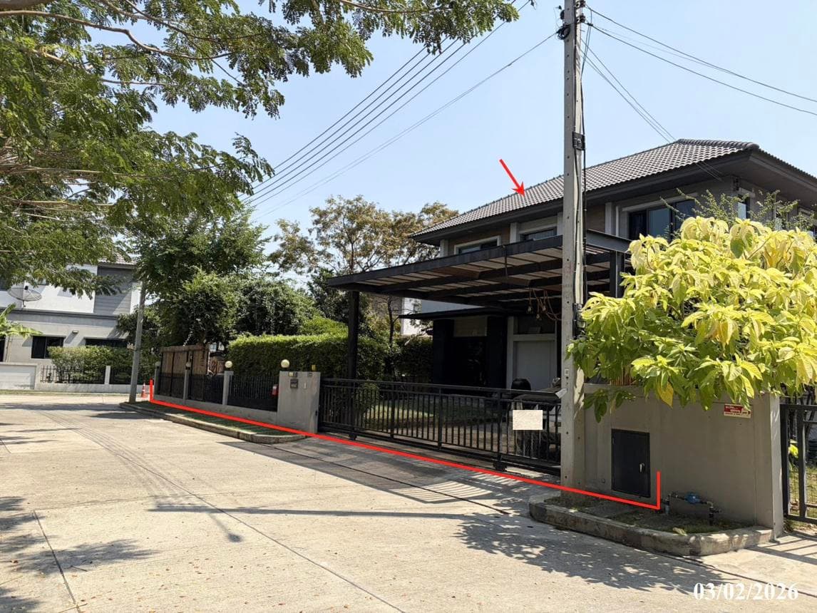 บ้านเดี่ยว เวนิว ติวานนท์-รังสิต บางกะดี เมืองปทุมธานี 3 ห้องนอน 3 ห้องน้ำ พื้นที่กว้าง 206.5 ตร.ม. บนเนื้อที่ 89.1 ตร.ว. ราคา 8.9 ล้านบาท