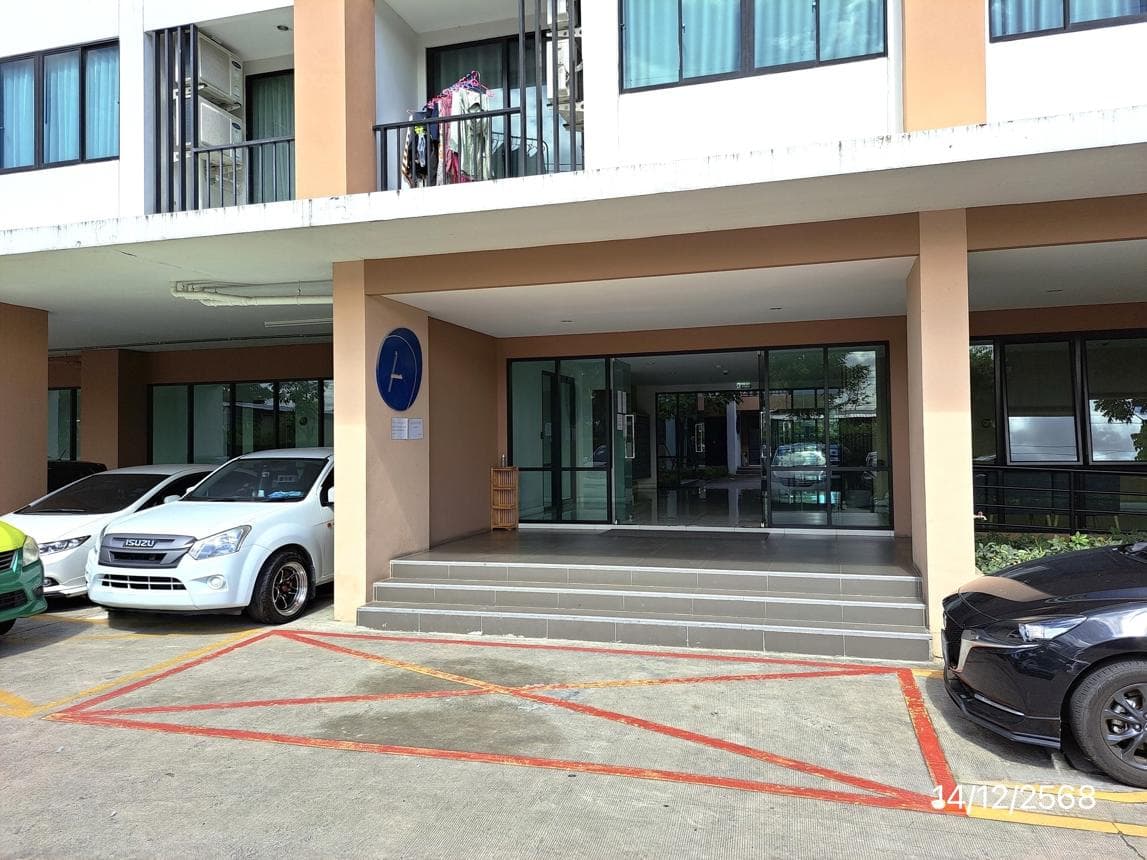 ขายคอนโด จี คอนโด เฟส 1 (G Condo Phase 1) ศรีราชา ชลบุรี 1 ห้องนอน 28.83 ตร.ม. ทำเลศักยภาพ ใกล้ห้างและแหล่งจ้างงาน ราคาคุ้มค่า