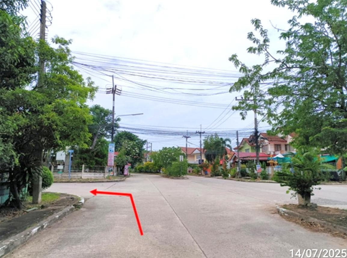 ขายทาวน์เฮ้าส์ การเคหะชุมชนระยอง ทับมา เมืองระยอง 2 ห้องนอน 2 น้ำ พื้นที่ 23.6 ตร.ว. ทำเลดีใกล้แหล่งชุมชน ราคาเพียง 1.2 ล้าน