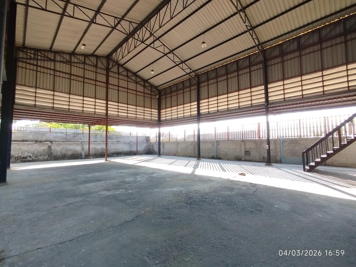 ขายโกดัง โครงการสำเภาทอง แฟคทอรี่แลนด์ ลาดหลุมแก้ว ปทุมธานี พื้นที่ใช้สอย 594.25 ตร.ม. ทำเลอุตสาหกรรม เชื่อมต่อเส้นทางขนส่งหลัก ราคา 7.74 ล้าน