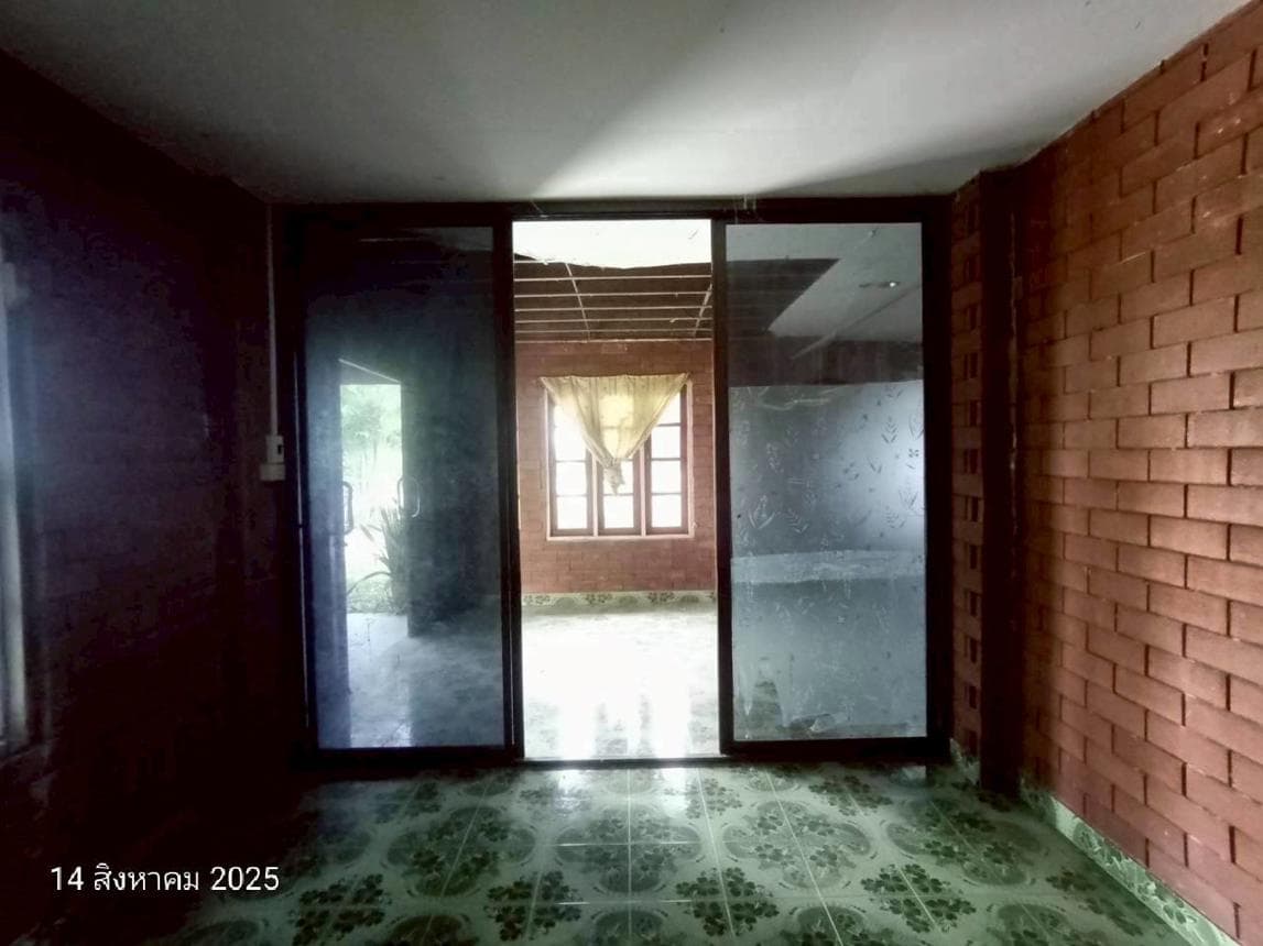 บ้านเดี่ยว 1 ห้องนอน 1 ห้องน้ำ พื้นที่ 140 ตร.ม. ทำเลสงบ เลาขวัญ จ.กาญจนบุรี