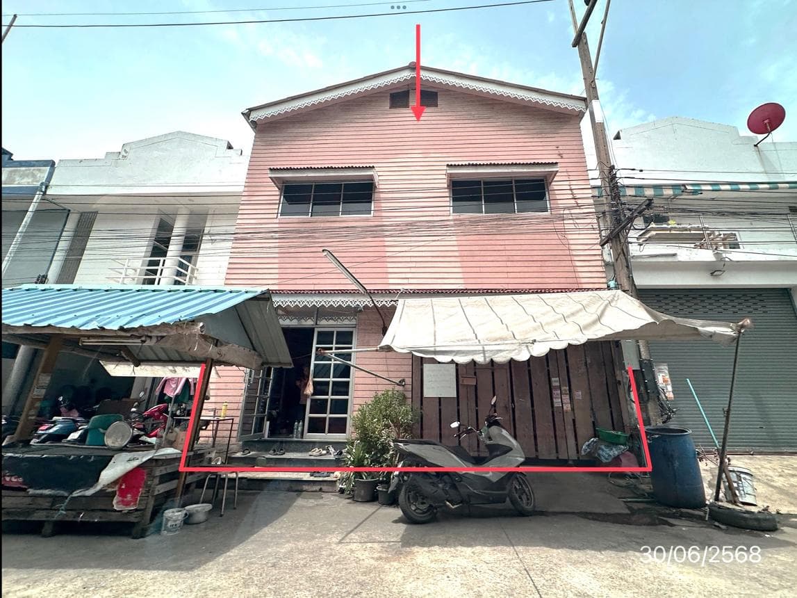 อาคารโรงงาน พงษ์ศิริชัย 2 อ้อมใหญ่ สามพราน นครปฐม พื้นที่ 40.2 ตร.ว. พื้นที่ใช้สอย 440 ตร.ม. 4 ห้องนอน 2 ห้องน้ำ