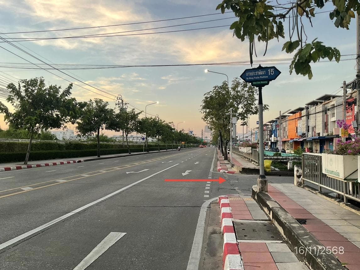 ขายทาวน์โฮม ดอนเมืองพัฒนา (Don Muang Pattana) สีกัน ดอนเมือง กรุงเทพมหานคร พื้นที่กว้าง 86.1 ตร.ว. พื้นที่ใช้สอย 817.5 ตร.ม. ทำเลดี ราคา 12.13 ล้าน