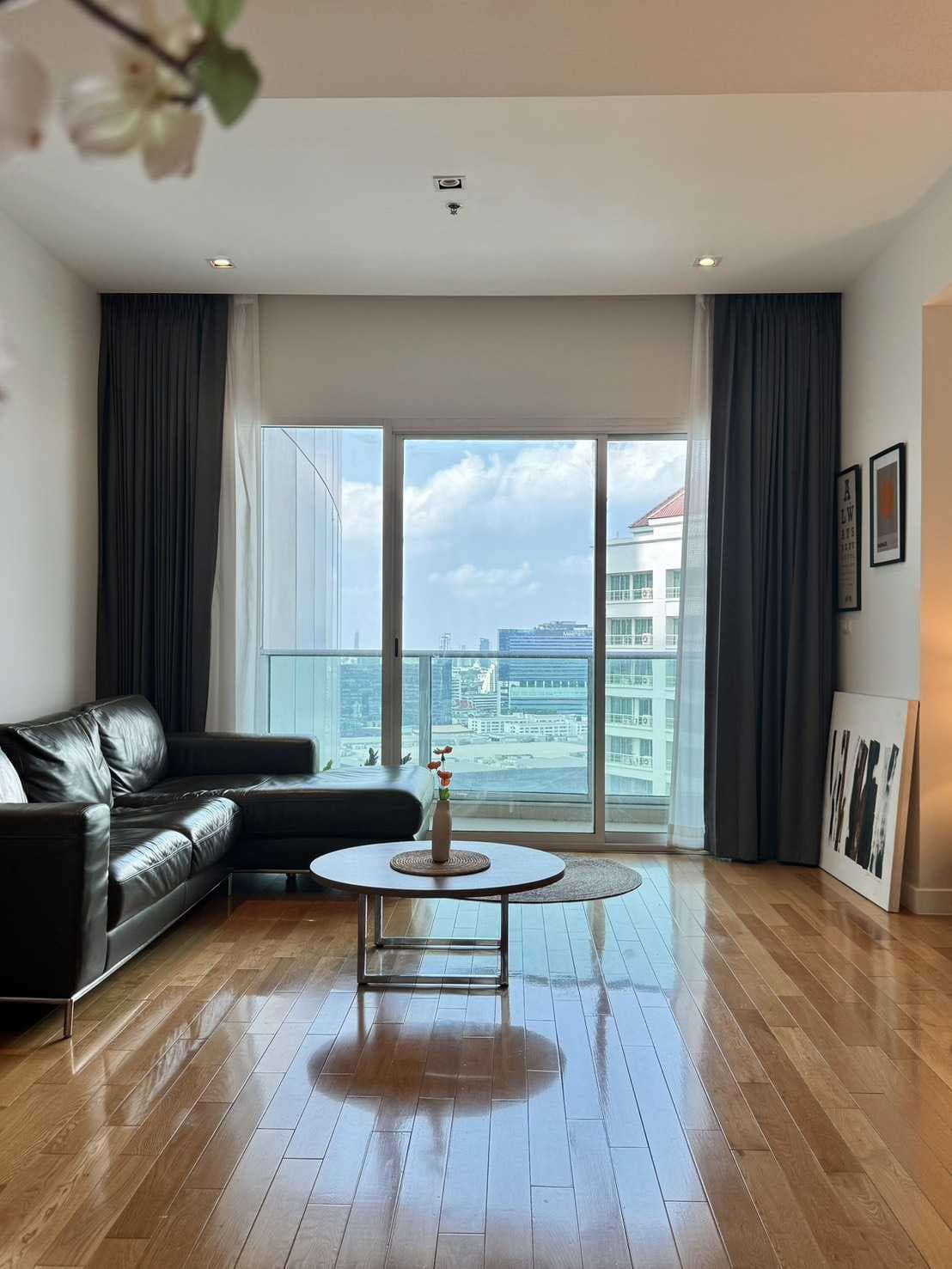 ขายคอนโด ใจกลางเมือง Millenium Residence สุขุมวิท 20 3 นอน 3 น้ำ 146 ตรม