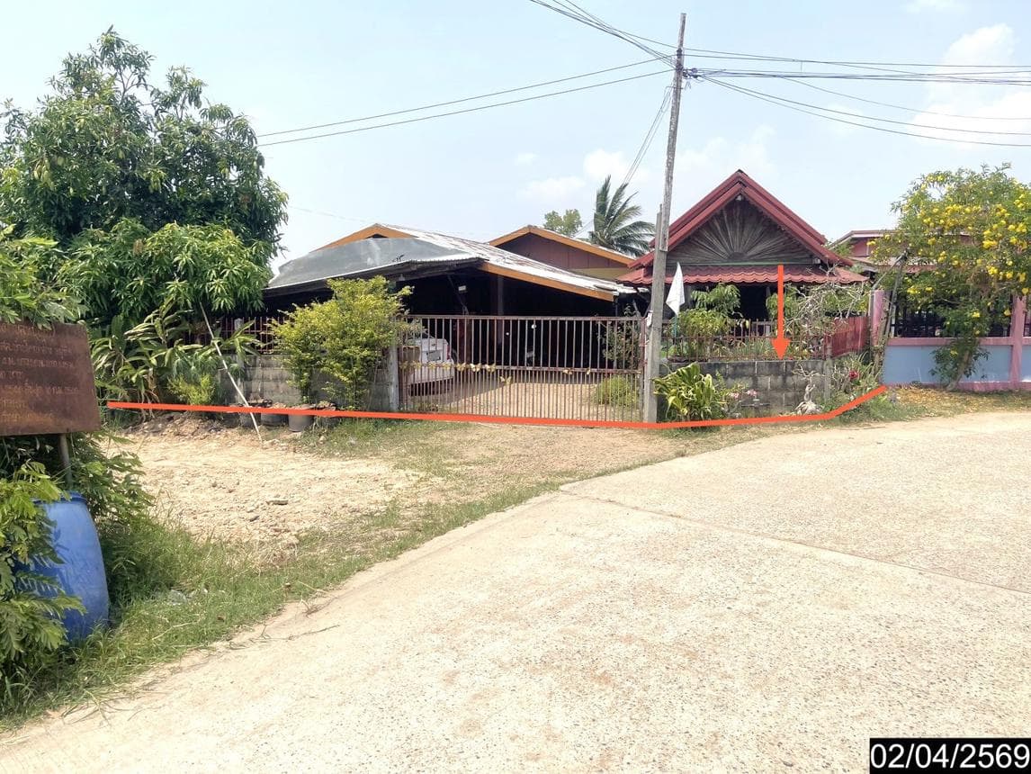 บ้านเดี่ยว หนองโน กระนวน ขอนแก่น 2 ห้องนอน 1 ห้องน้ำ พื้นที่ 133 ตร.ม. บนที่ดินขนาดใหญ่ 79.4 ตร.ว. ทำเลสงบเป็นส่วนตัว พื้นที่รอบบ้านกว้างขวาง ราคาพิเศษ 1.24 ล้าน