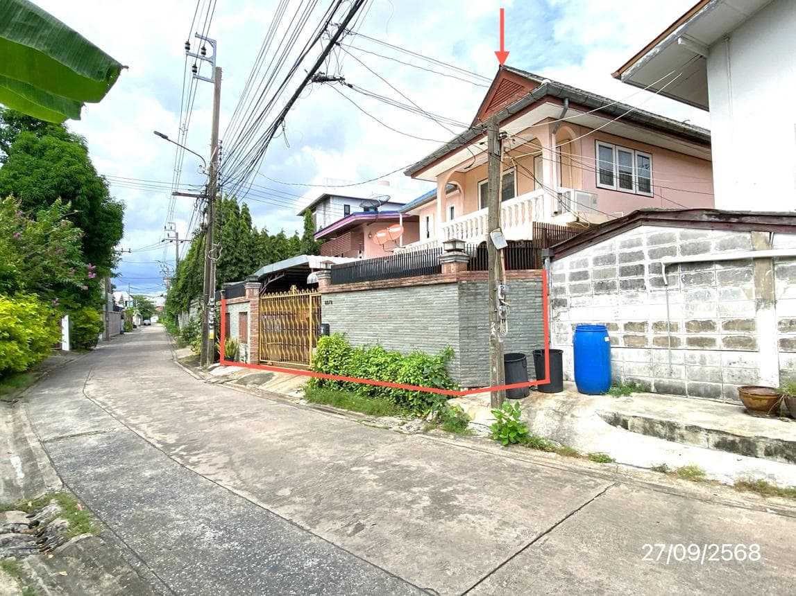 ขายบ้านเดี่ยว เขตบางเขน กรุงเทพมหานคร ทำเลลาดยาว เนื้อที่ 56 ตร.ว. พื้นที่ใช้สอย 311 ตร.ม. 6 ห้องนอน 3 ห้องน้ำ สภาพดี พร้อมอยู่