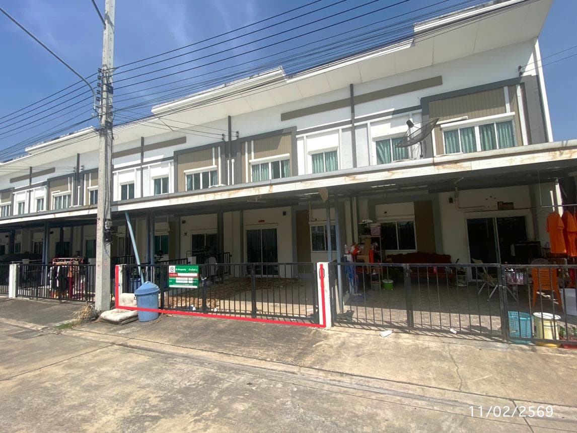 ขายทาวน์เฮ้าส์ ลลิล ทาวน์ ไลโอ รังสิต-คลอง 2 (Lalin Town Lio) ฟังก์ชันครบ 3 ห้องนอน 4 ห้องน้ำ ทำเลศักยภาพใกล้ทางด่วน