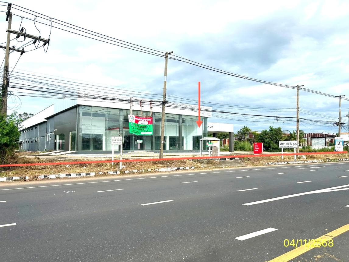 ขายโชว์รูมและอาคารพาณิชย์ขนาดใหญ่ ตาดทอง เมืองยโสธร พื้นที่ใช้สอยกว่า 2,500 ตร.ม. ทำเลเด่นติดถนนหลัก