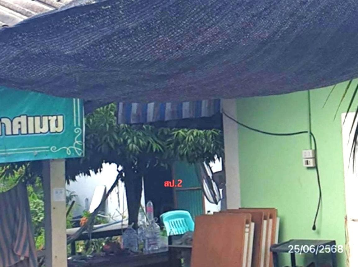 บ้านเดี่ยว ชมพู เมืองลำปาง พื้นที่กว้าง 49.5 ตร.ว. ทำเลดี ราคาไม่ถึงล้าน เดินทางสะดวก