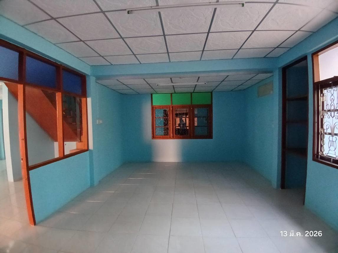 ขายอาคารสำนักงาน ชมพู เมืองลำปาง พื้นที่กว้าง 428.75 ตร.ม. บนเนื้อที่ 75 ตร.ว. ทำเลธุรกิจ ศักยภาพสูง ราคา 13.4 ล้าน