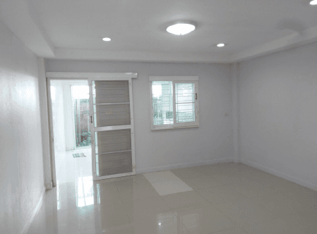 ทาวน์เฮ้าส์ โครงการ The First Home วงแหวน-ประชาอุทิศ 76 สมุทรปราการ