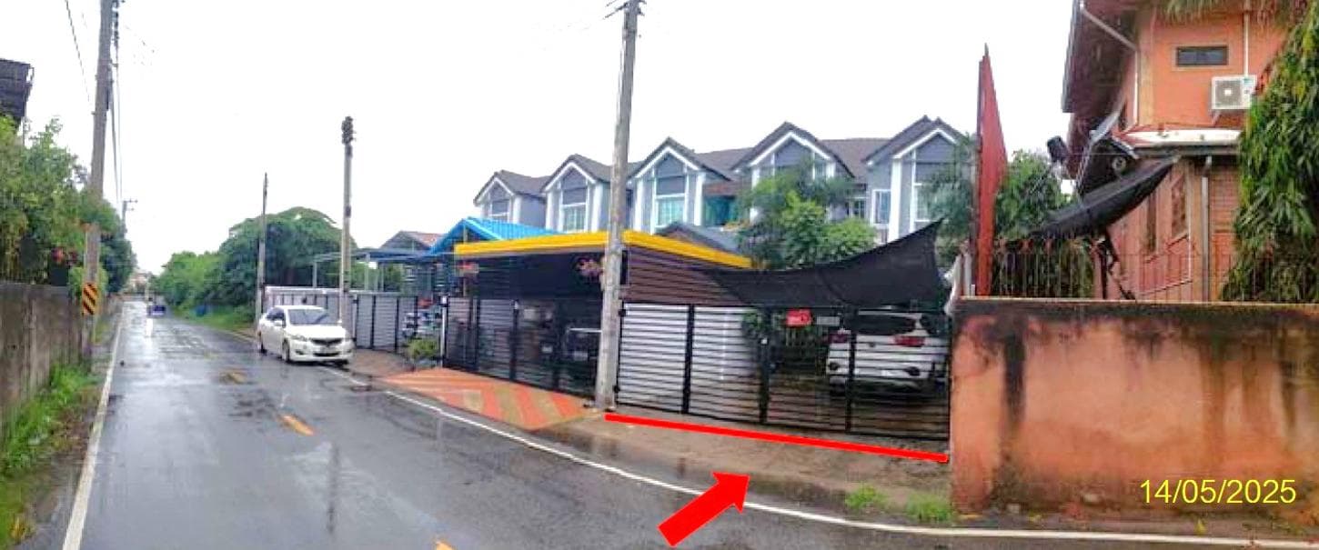 ทาวน์เฮ้าส์ ธิดาโฮม ดอนหัวฬ่อ เมืองชลบุรี พื้นที่ 106.5 ตร.ม. บนที่ดินขนาดใหญ่ 42.1 ตร.ว. ทำเลศักยภาพใกล้ทางด่วนและนิคมอมตะซิตี้ ชลบุรี ราคาพิเศษ 3 ล้าน