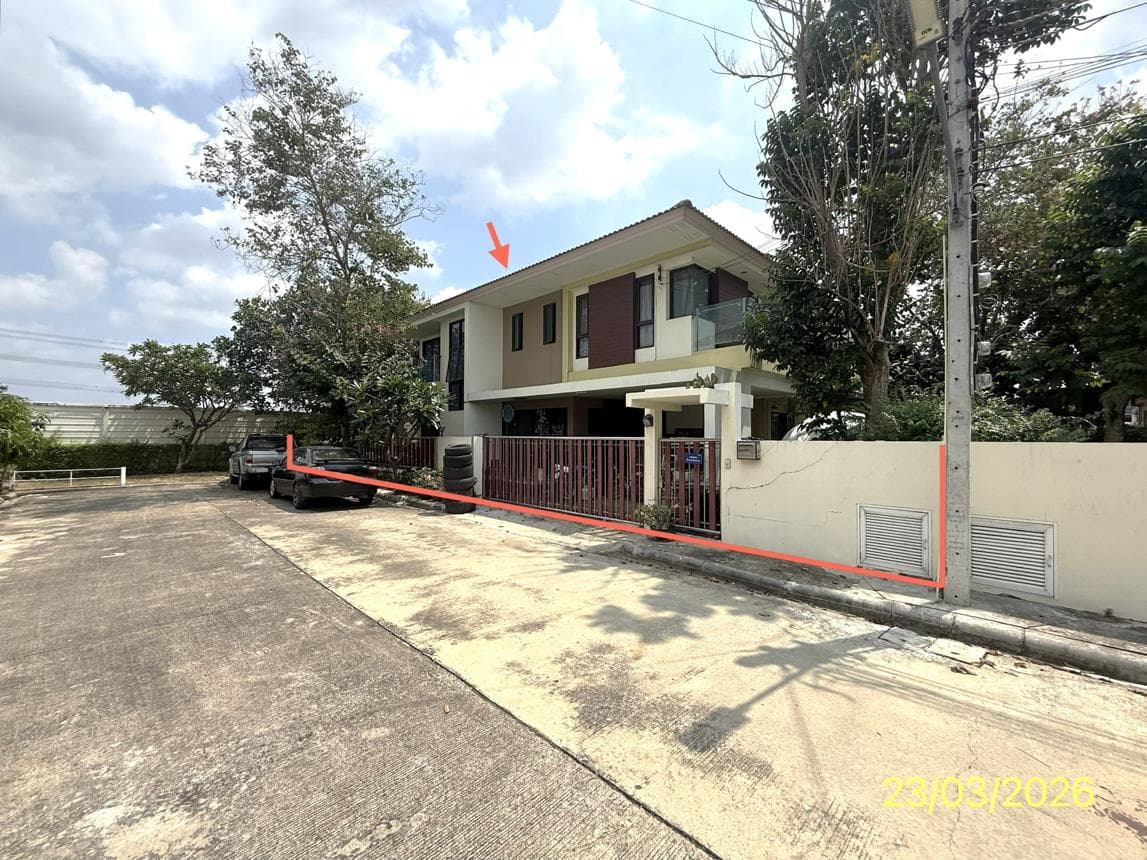 ขายบ้านเดี่ยว โครงการชวนชมพาร์ค 2 ไทรน้อย นนทบุรี ฟังก์ชันใหญ่ 5 ห้องนอน 4 น้ำ พื้นที่ใช้สอย 237.24 ตร.ม. บนที่ดิน 87.2 ตร.ว. ราคา 5.98 ล้าน