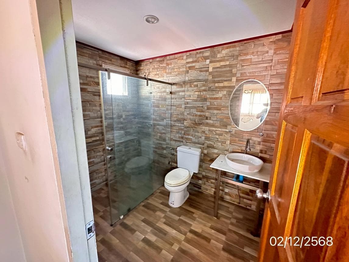 บ้านเดี่ยว บ้านบุรีรมย์ เทพารักษ์-วงแหวนฯ แพรกษาใหม่ เมืองสมุทรปราการ สมุทรปราการ พื้นที่ 55.5 ตร.ว. พื้นที่ใช้สอย 223.25 ตร.ม. 2 ห้องนอน 2 ห้องน้ำ