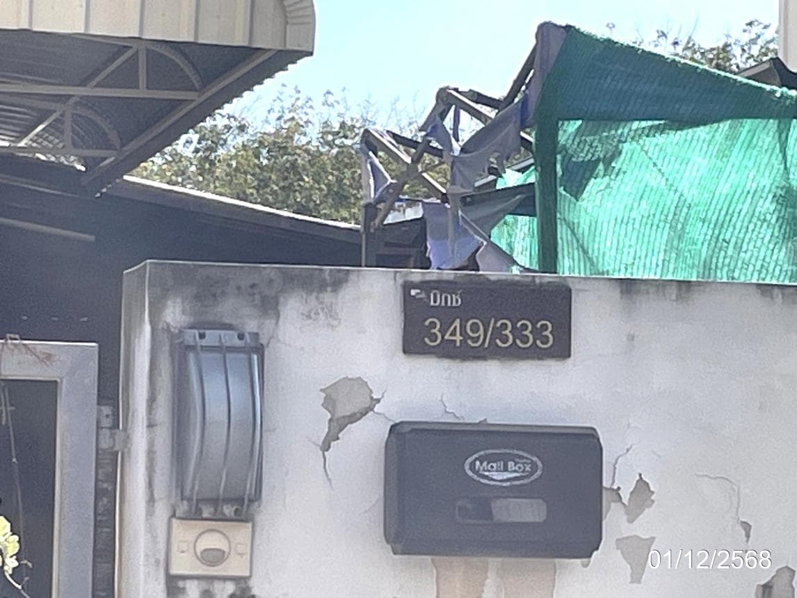 บ้านเดี่ยว เดอะมิกซ์ สะพานสี่-มาบยางพร ปลวกแดง ระยอง 3 ห้องนอน 3 ห้องน้ำ พื้นที่ 125.4 ตร.ม. บนที่ดิน 40.5 ตร.ว. ทำเลนิคมอุตสาหกรรม เดินทางสะดวก ราคาพิเศษ 2.15 ล้าน