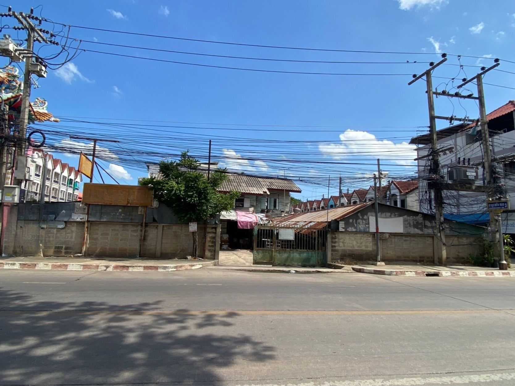 ที่ดินแปลงมุม 179ตร.วา ทำเลทองในเมือง ติดถนน3ฝั่ง ผังเมืองสีส้ม