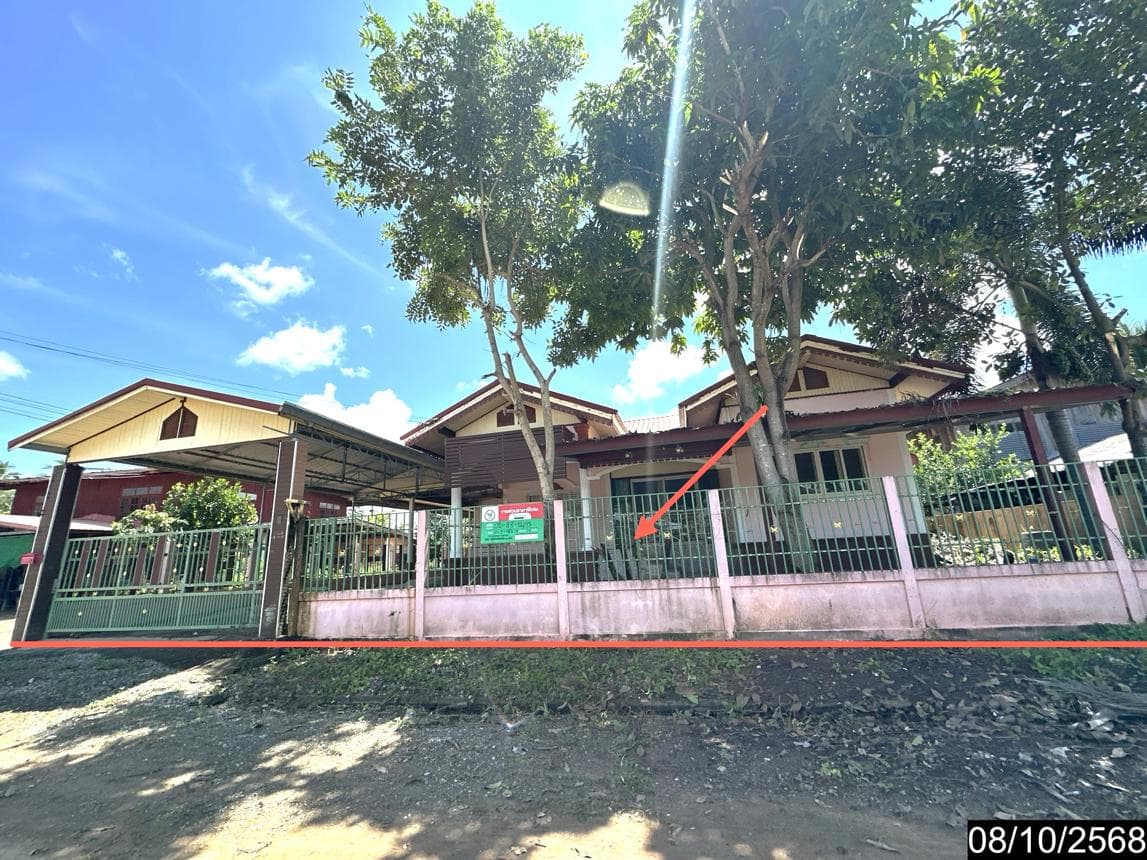 บ้านเดี่ยวหลังใหญ่ 2 ห้องนอน 2 ห้องน้ำ พื้นที่ใช้สอย 305.5 ตร.ม. บนเนื้อที่ 95 ตร.ว. ทำเลศักยภาพ สังเม็ก กันทรลักษ์ จ.ศรีสะเกษ