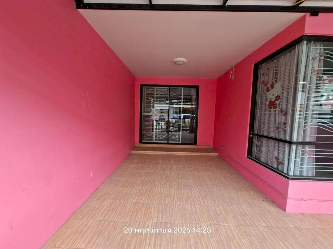 ทาวน์โฮม บิ๊กเกอร์ โฮม (Bigger Home) 2 ห้องนอน เนื้อที่กว้าง 26.6 ตร.ว. ทำเลมาบยางพร ปลวกแดง ระยอง ราคา 1.49 ล้าน
