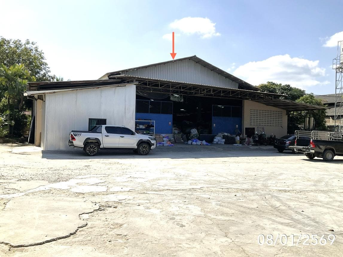 โกดังและอาคารพาณิชย์ แม่สาย เชียงราย พื้นที่ใช้สอย 1,290 ตร.ม. ทำเลทองติดชายแดนแม่สาย