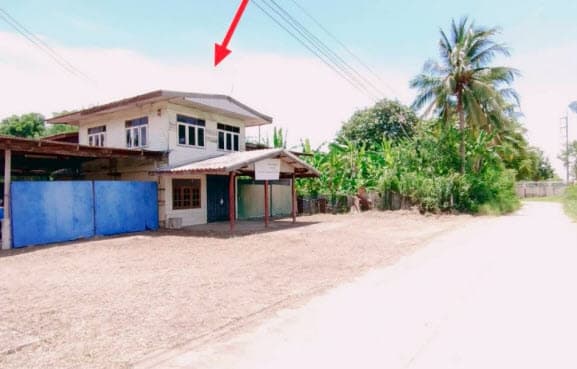 ที่ดินพร้อมสิ่งปลูกสร้าง ลาดยาว นครสวรรค์