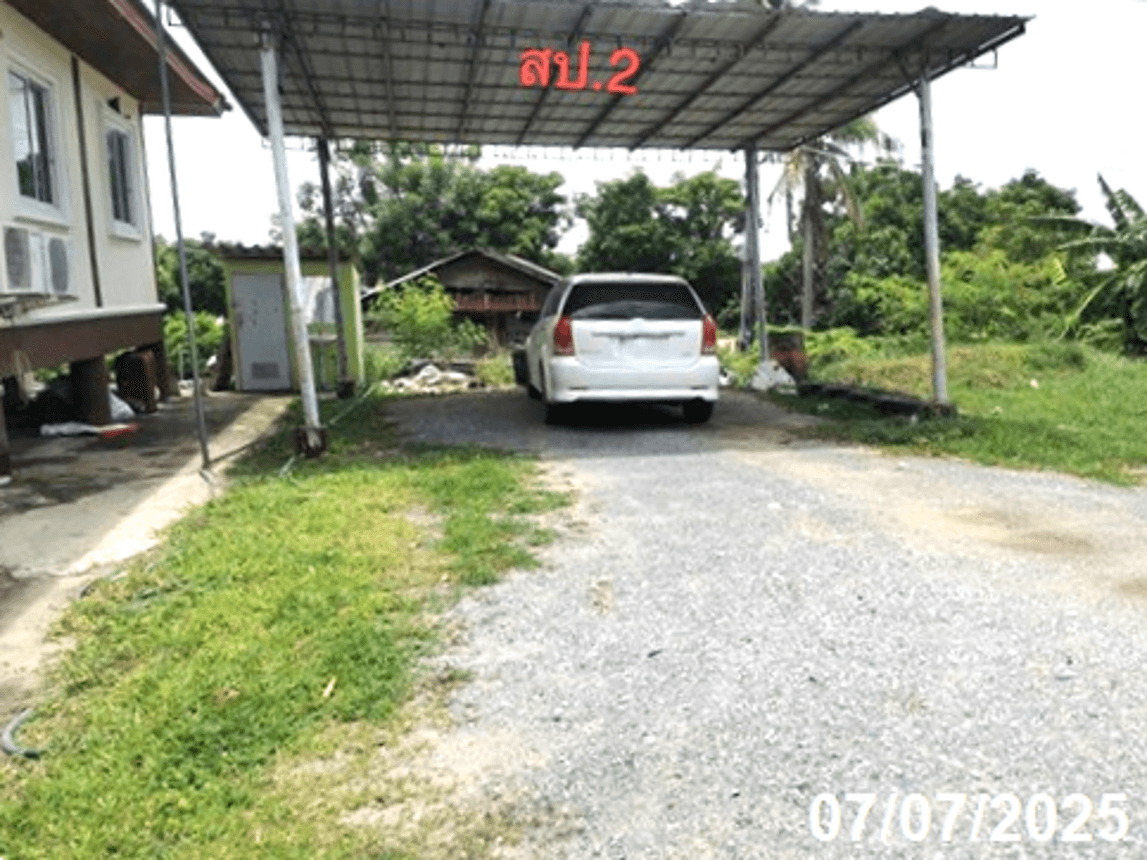 ขายบ้านเดี่ยว สนามคลี เมืองสุพรรณบุรี พื้นที่ใช้สอย 231.75 ตร.ม. บนที่ดิน 79 ตร.ว. ฟังก์ชัน 4 ห้องนอน 3 น้ำ สเปซกว้างจุใจ ราคา 3.82 ล้าน