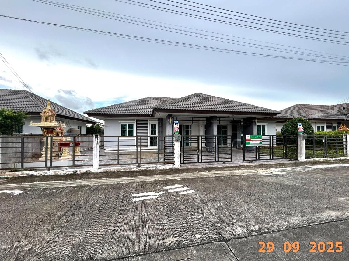 บ้านเดี่ยว สิรารมย์ พาร์ค โสธร เมืองฉะเชิงเทรา 4 ห้องนอน 2 ห้องน้ำ พื้นที่ 120 ตร.ม. บนที่ดินกว้าง 72 ตร.ว. ทำเลดีใกล้แหล่งชุมชน ราคาพิเศษ 4.16 ล้าน