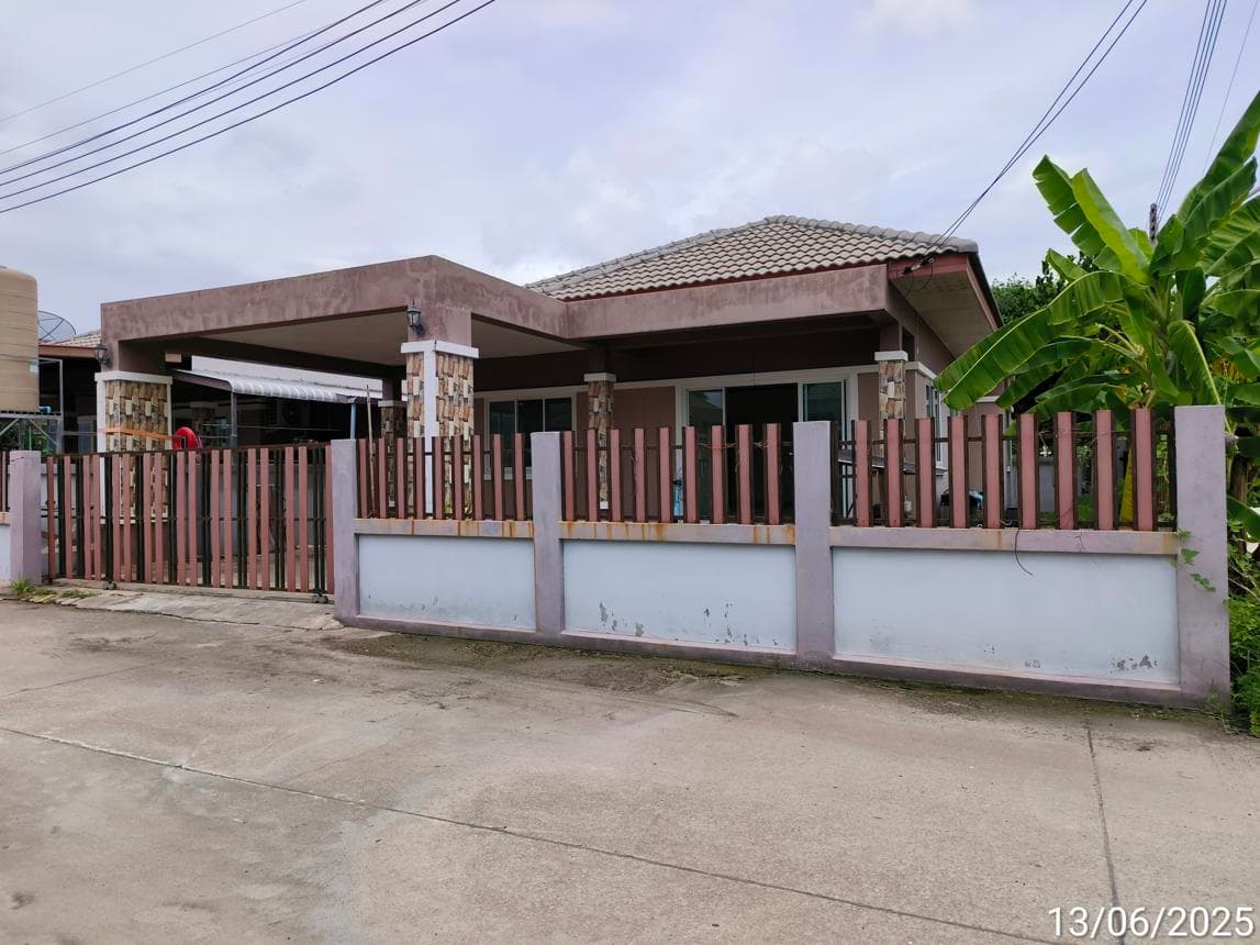 บ้านเดี่ยว พนานิคม นิคมพัฒนา ระยอง 3 ห้องนอน 2 ห้องน้ำ พื้นที่ดินกว้าง 55 ตร.ว. ทำเลดีราคาคุ้มค่า