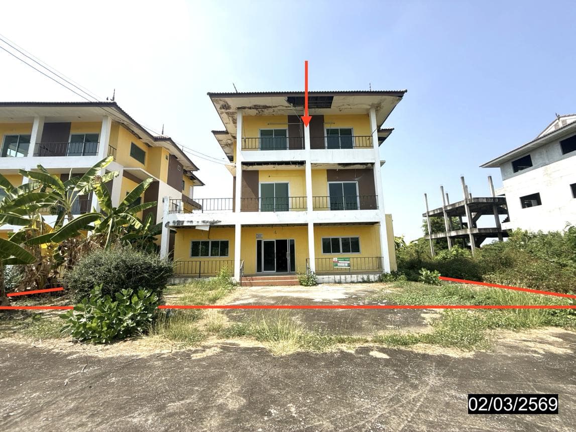 บ้านเดี่ยว ตะเคียนเลื่อน เมืองนครสวรรค์ พื้นที่กว้าง 398.8 ตร.ม. 10 ห้องนอน ฟังก์ชันจัดเต็ม