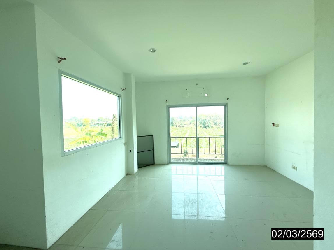 บ้านเดี่ยว ตะเคียนเลื่อน เมืองนครสวรรค์ พื้นที่กว้าง 398.8 ตร.ม. 10 ห้องนอน ฟังก์ชันจัดเต็ม