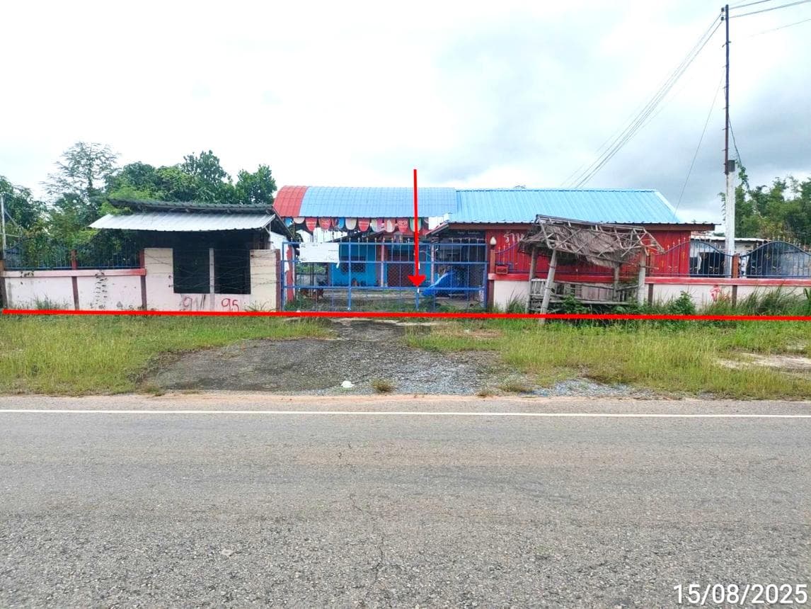 บ้านเดี่ยวหลังใหญ่ ชุมพร เมยวดี ร้อยเอ็ด พื้นที่กว้าง 78 ตร.ว. สเปซจุใจ 157 ตร.ม. ในราคาคุ้มค่า