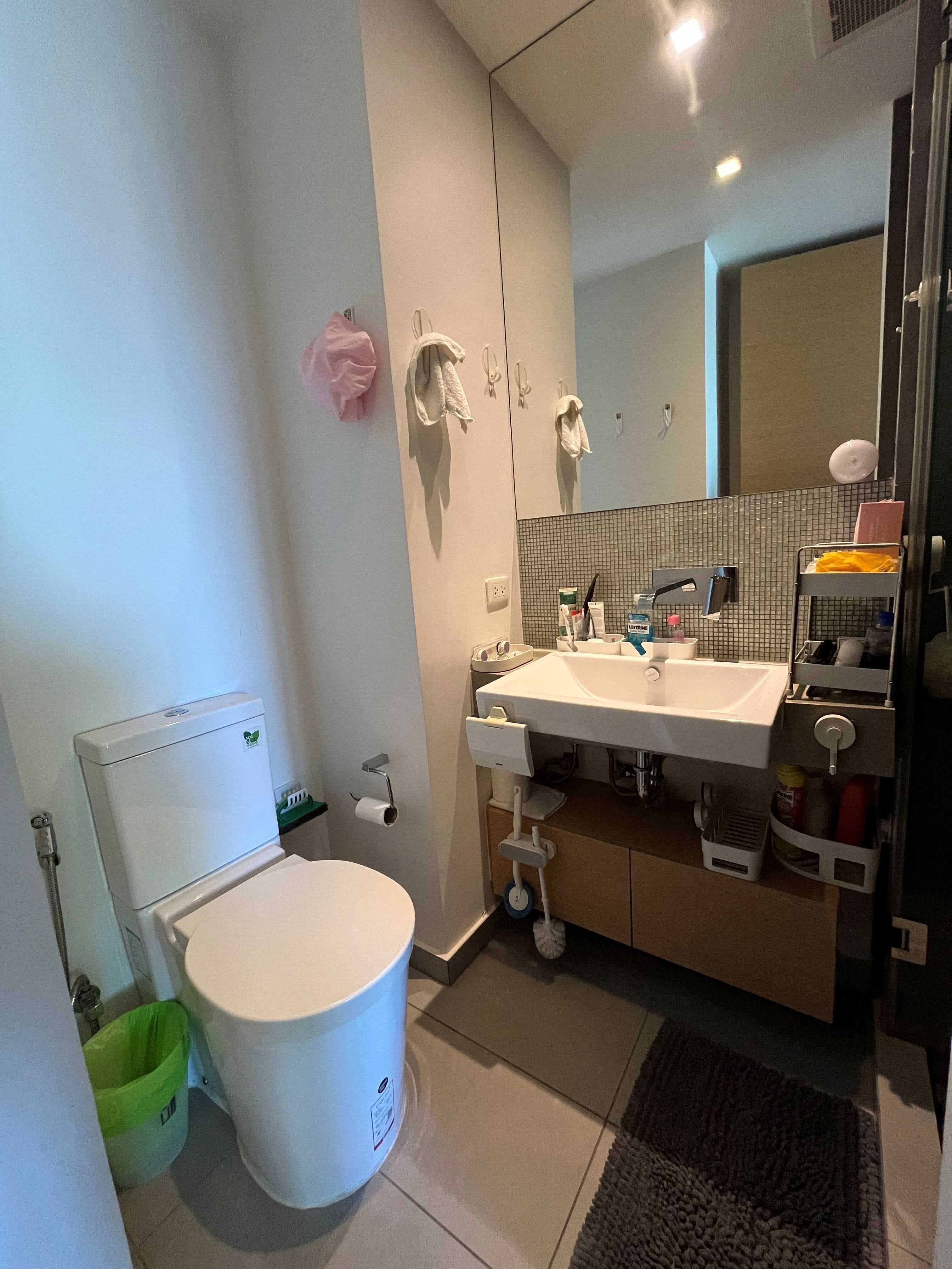 A cozy studio at The Lofts Ekkamai with big balcony next to garden