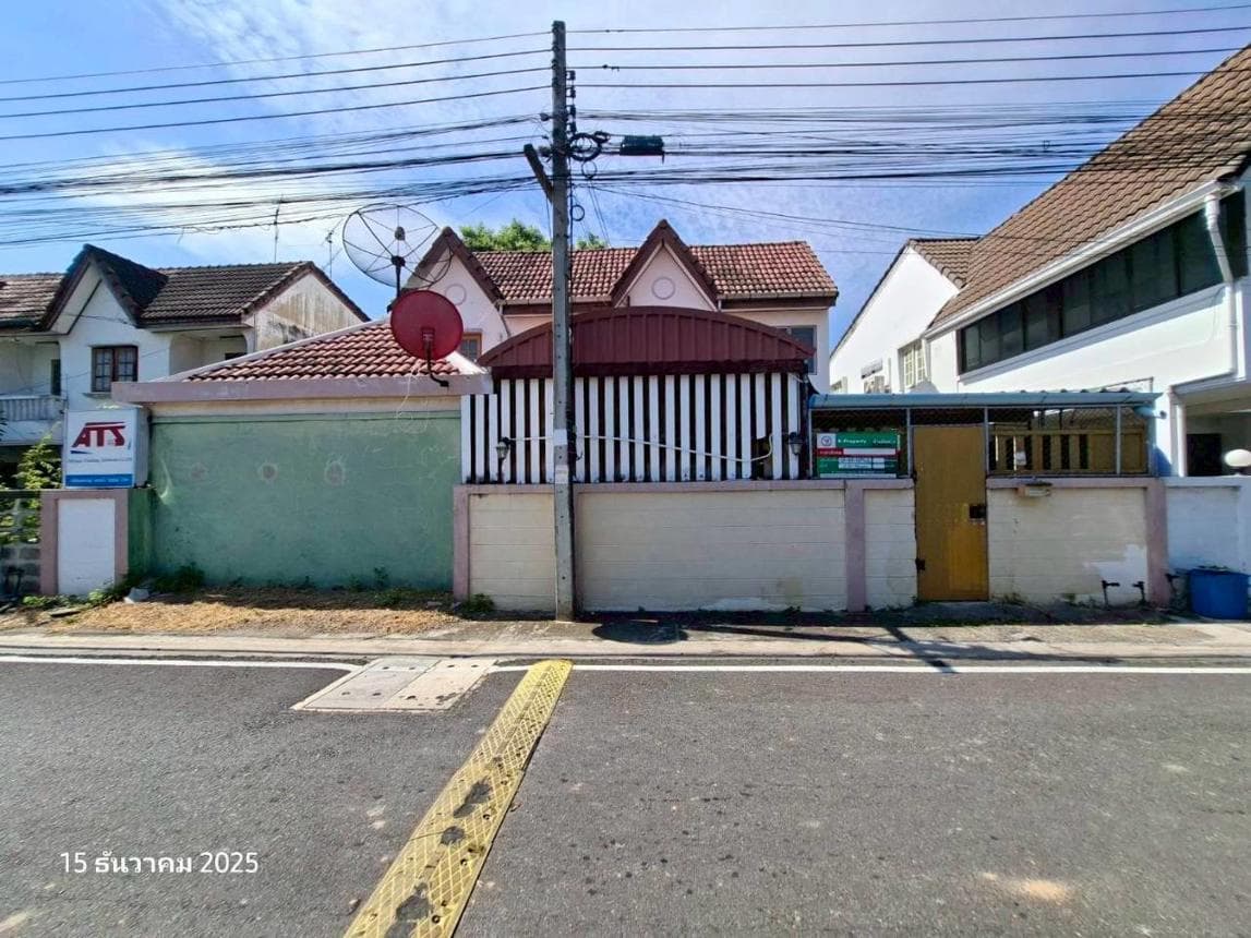 ขายทาวน์เฮ้าส์ ส.ปัทมา 1 เมืองเพชรบุรี 4 ห้องนอน พื้นที่กว้าง 66 ตร.ว. ฟีลบ้านเดี่ยว ราคา 2.28 ล้าน